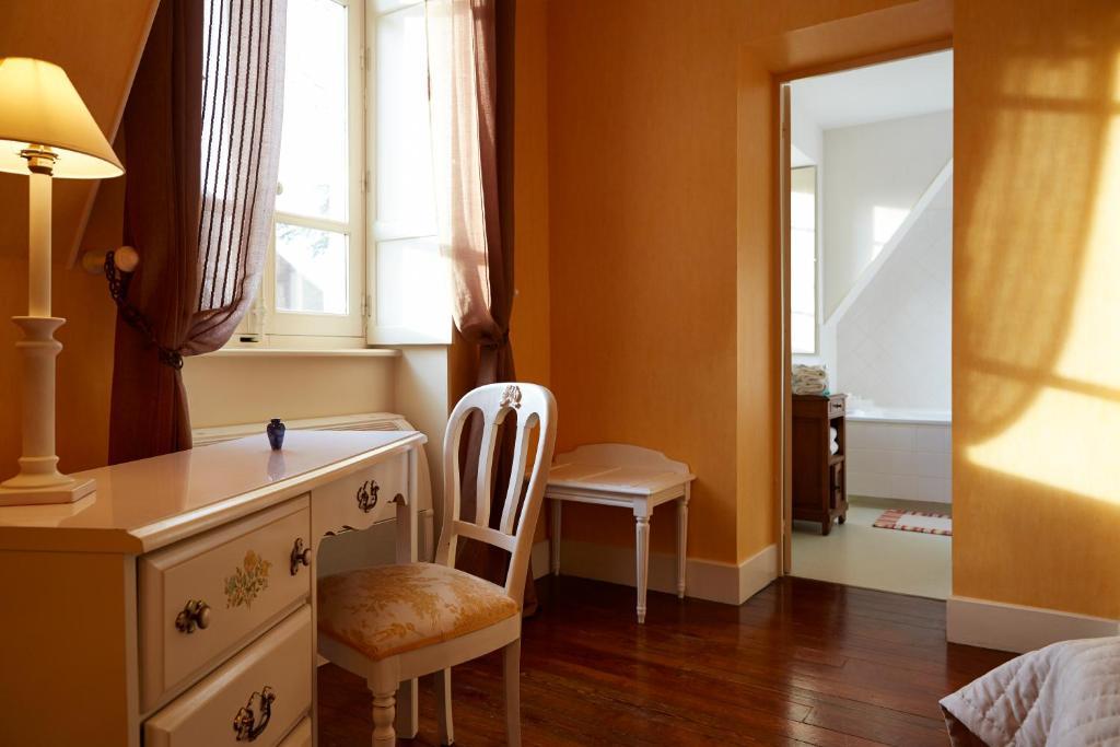 Chambres Au Chateau - Le Clos Des Tourelles Sennecey-le-Grand Стая снимка